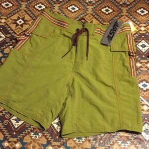 Vast men’s moss green shorts